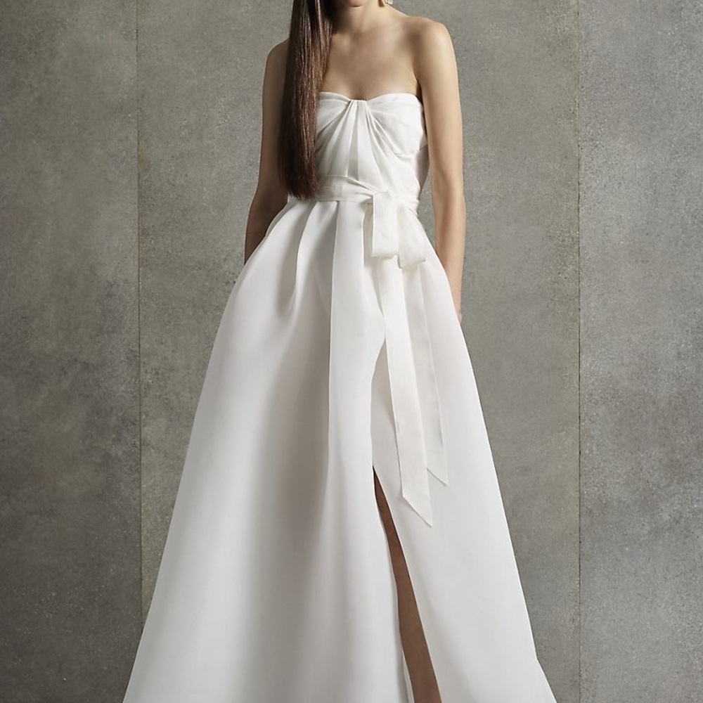 Vera Wang Wedding dress